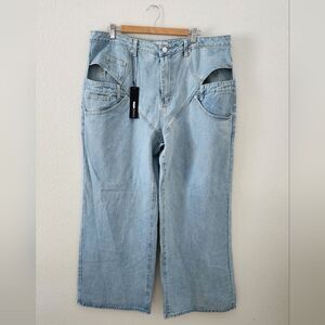 Fashion Nova She’s An Icon Cut Out Wide Leg Light Wash Jeans Size 18W NEW